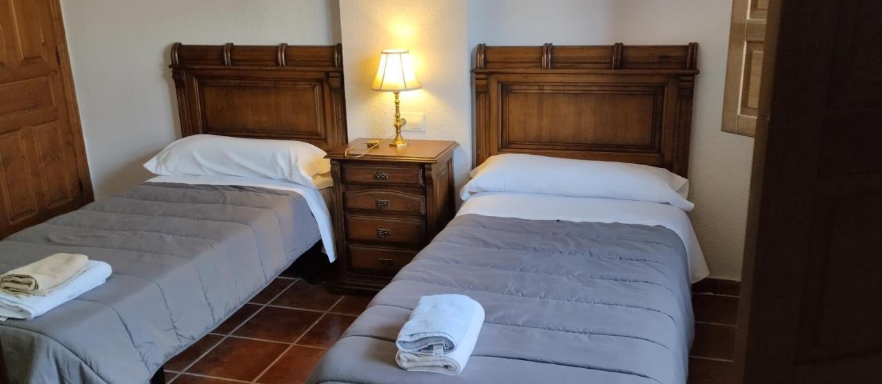 Albergue El Caseron De Fuentes Carrionas Cardano de Abajo Esterno foto
